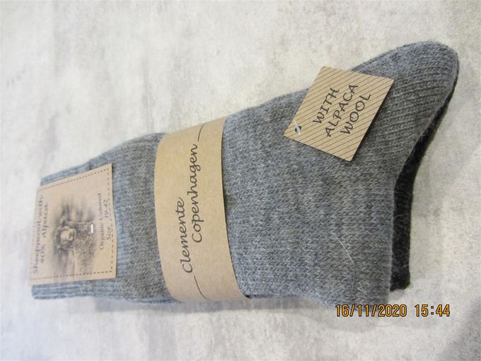 Tynde alpaca sokker.  Pris 100 kr. for 2 par.